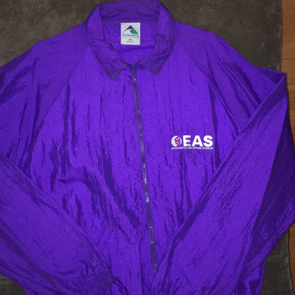EAS fitness windbreaker